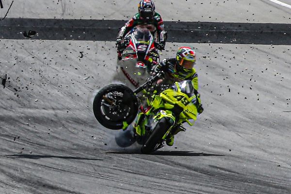 Di Giannantonio wins twice-stopped race, Martin taken out