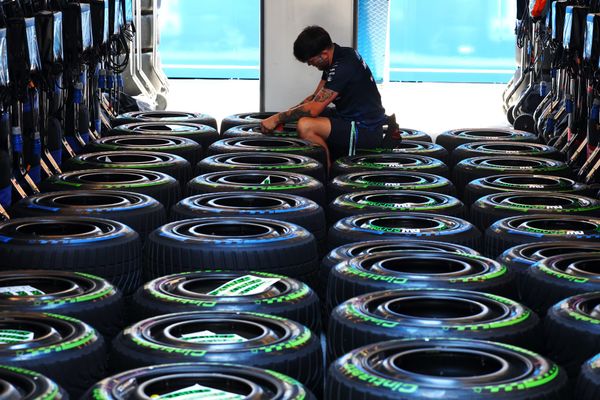 F1's deal with Pirelli extended