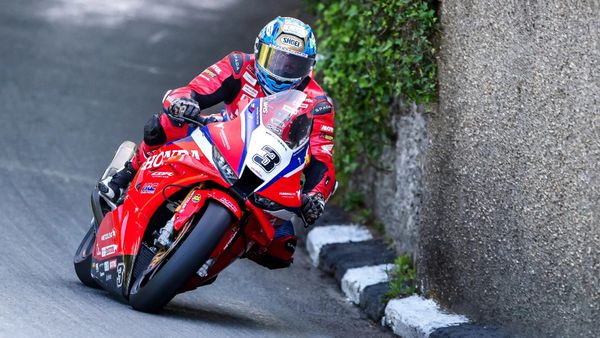 Senior TT red-flagged and postponed