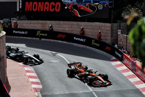Just spend more? Mercedes' intriguing theory for McLaren's PU deficit