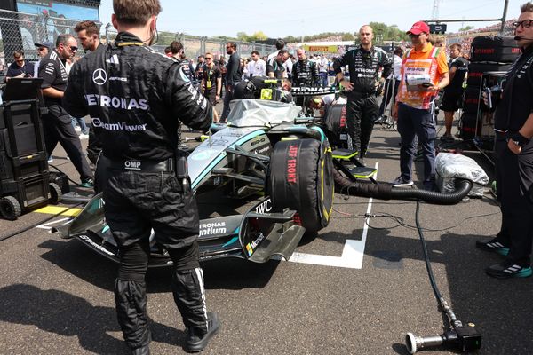 Mercedes drivers facing 'almost inevitable' F1 grid penalties