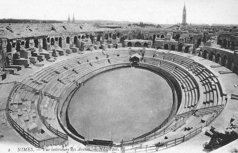 Las Arenas y el tiempo vivo de la tauromaquia