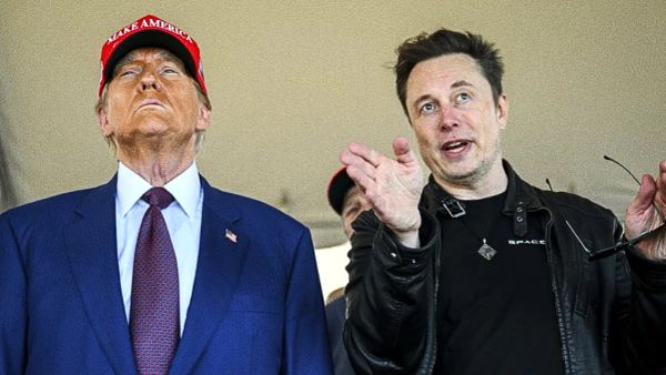Trump dice que comprará un Tesla para apoyar a Elon Musk tras la caída de las acciones de su empresa.