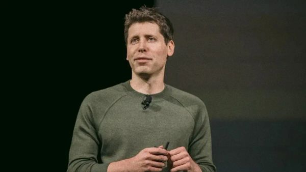 Los 9 libros que Sam Altman, CEO de OpenAI, recomienda para cambiar tu vida.