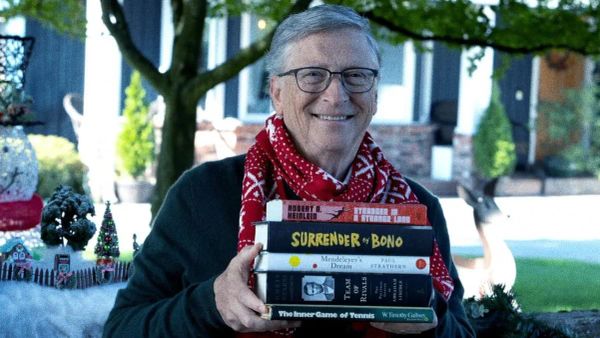 Bill Gates revela en qué deberías invertir en 2025 si tu sueldo no es alto.