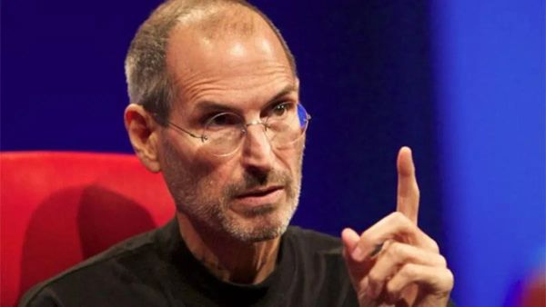 Steve Jobs y la filosofía de Apple: Elegir los caballos correctos para montar.