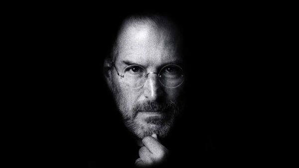 La simple palabra que ayudó a impulsar el éxito de Steve Jobs.