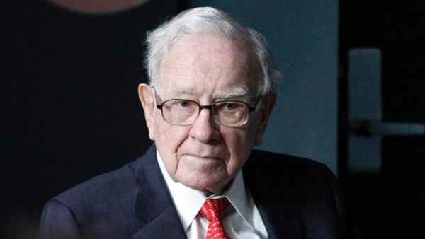 El último consejo de Warren Buffett antes de anunciar su retiro como CEO de Berkshire Hathaway.