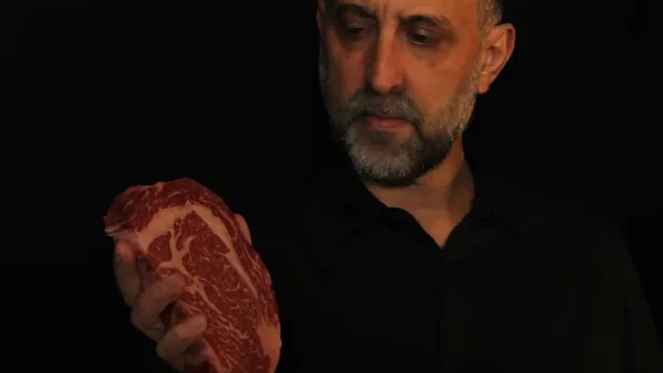 El argentino reconocido como el primer meat sommelier internacional: vivió 5 años en Japón para especializarse en Wagyu