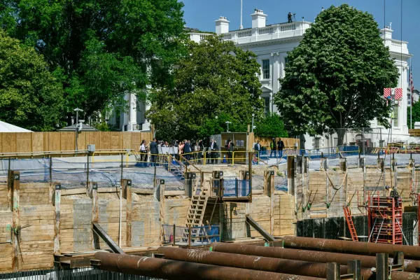 The federal government is falling apart