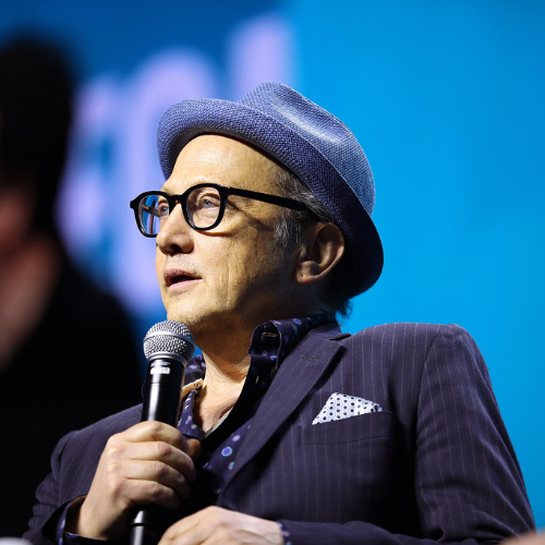 “Não posso assistir a uma Olimpíada que desrespeita o Cristianismo”, diz Rob Schneider