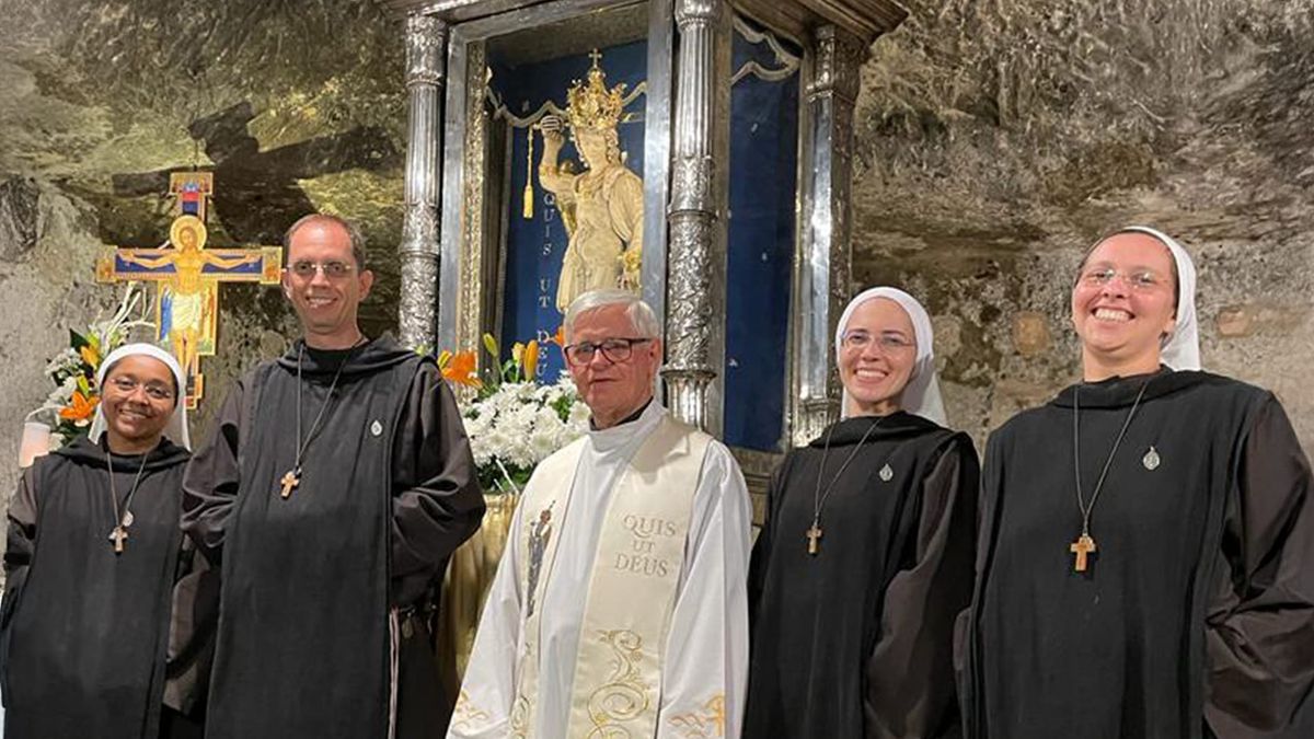 Instituto Hesed realiza peregrinação histórica com imagem de São Miguel vinda do Monte Gargano e promove consagração das Famílias e Dioceses