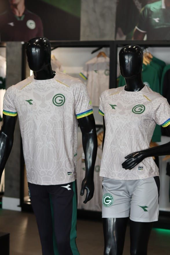 Goiás homenageia o Divino Pai Eterno com camisa especial marcada pela fé e tradição
