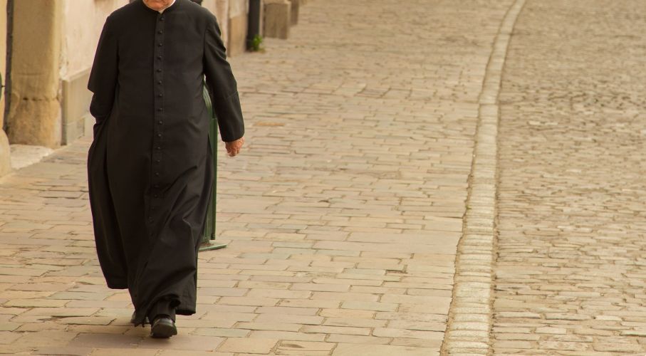 5 coisas que descobri vestido de padre