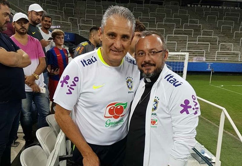 Padre orientador de Tite fala sobre a fé católica do treinador