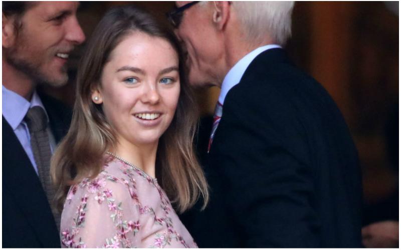 Princesa é removida da linha de sucessão do trono britânico por tornar-se católica