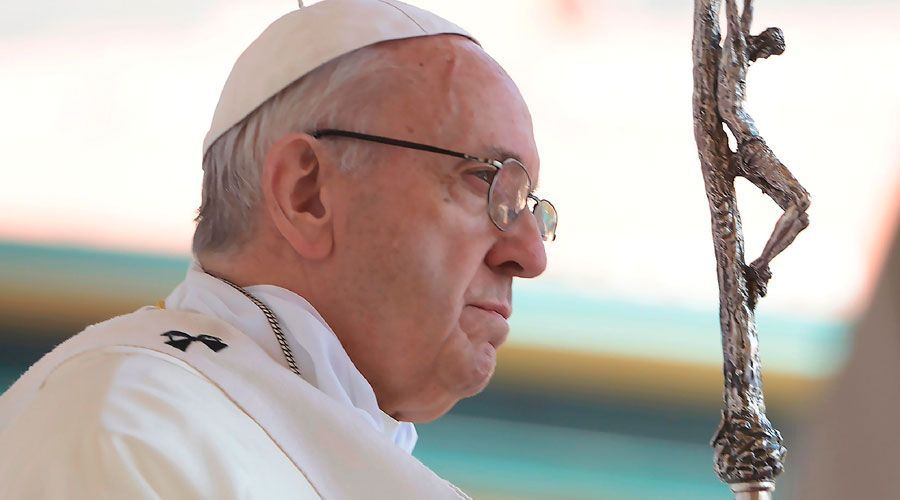 Papa Francisco diz que um homossexual não pode ser sacerdote nem consagrado