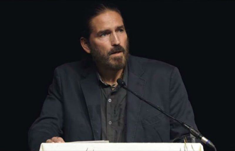 Ator de Hollywood conta como a Virgem Maria o ajudou em sua vida e carreira
