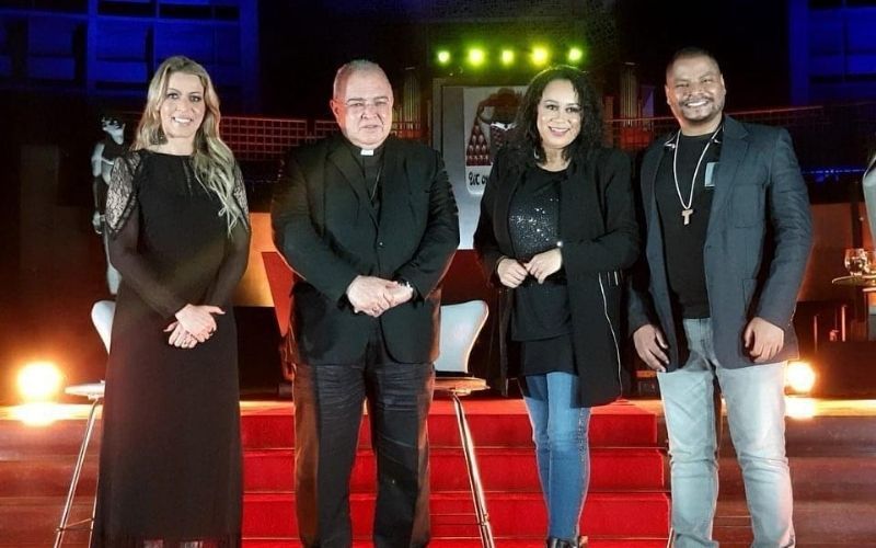 Artistas realizam show beneficente para lar de sacerdotes idosos e doentes