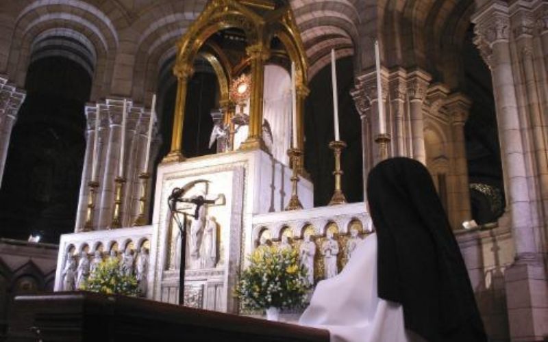 Conheça a congregação de monjas que adora o Santíssimo Sacramento há mais de 135 anos sem parar