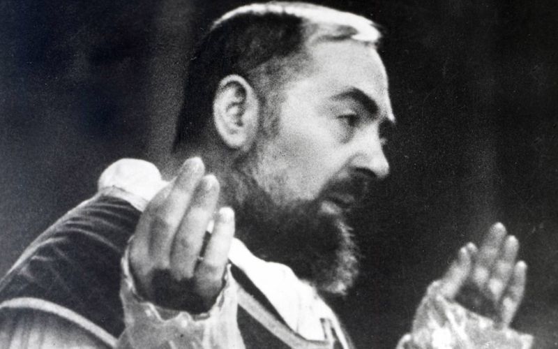 5 hábitos que, segundo Padre Pio, todo católico deveria ter!