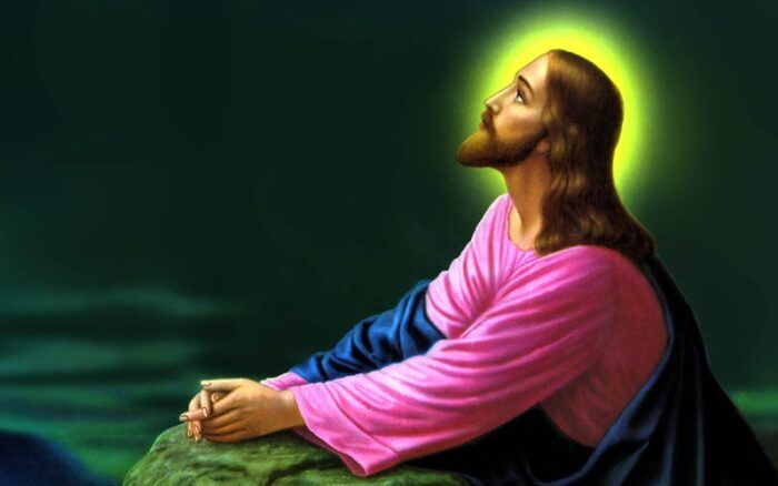 7 orações que todo católico deveria saber (além do Pai Nosso e Ave Maria)