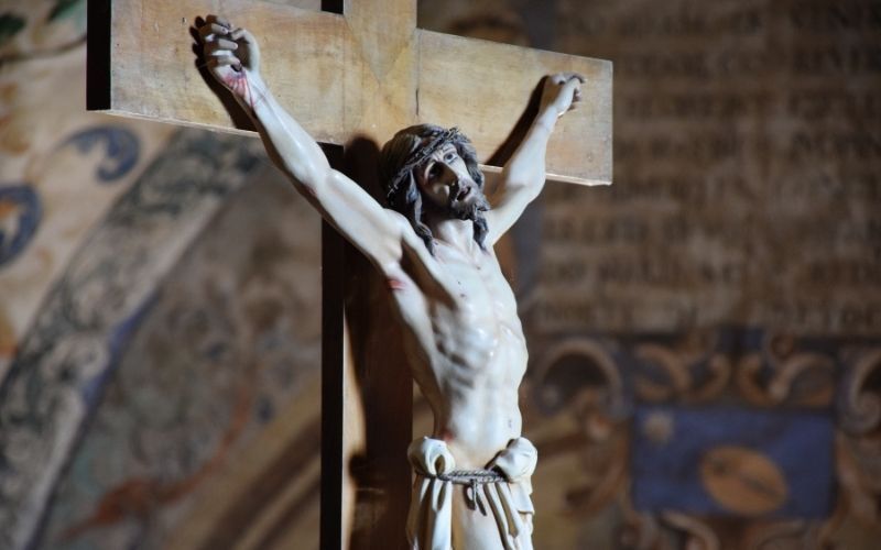 3 sacramentais que todo católico pode (e deve) ter em casa!