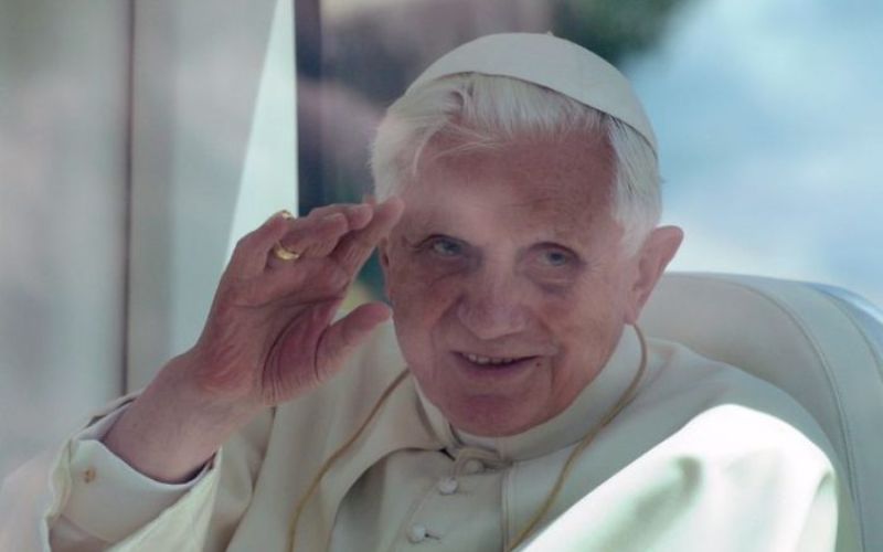 Assim foram as últimas horas de Bento XVI, segundo seu secretário pessoal
