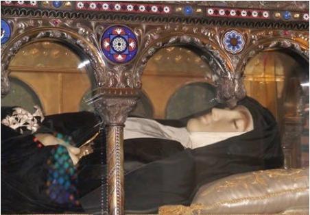 Santa-Margarita-María-Alacoque-incorrupta