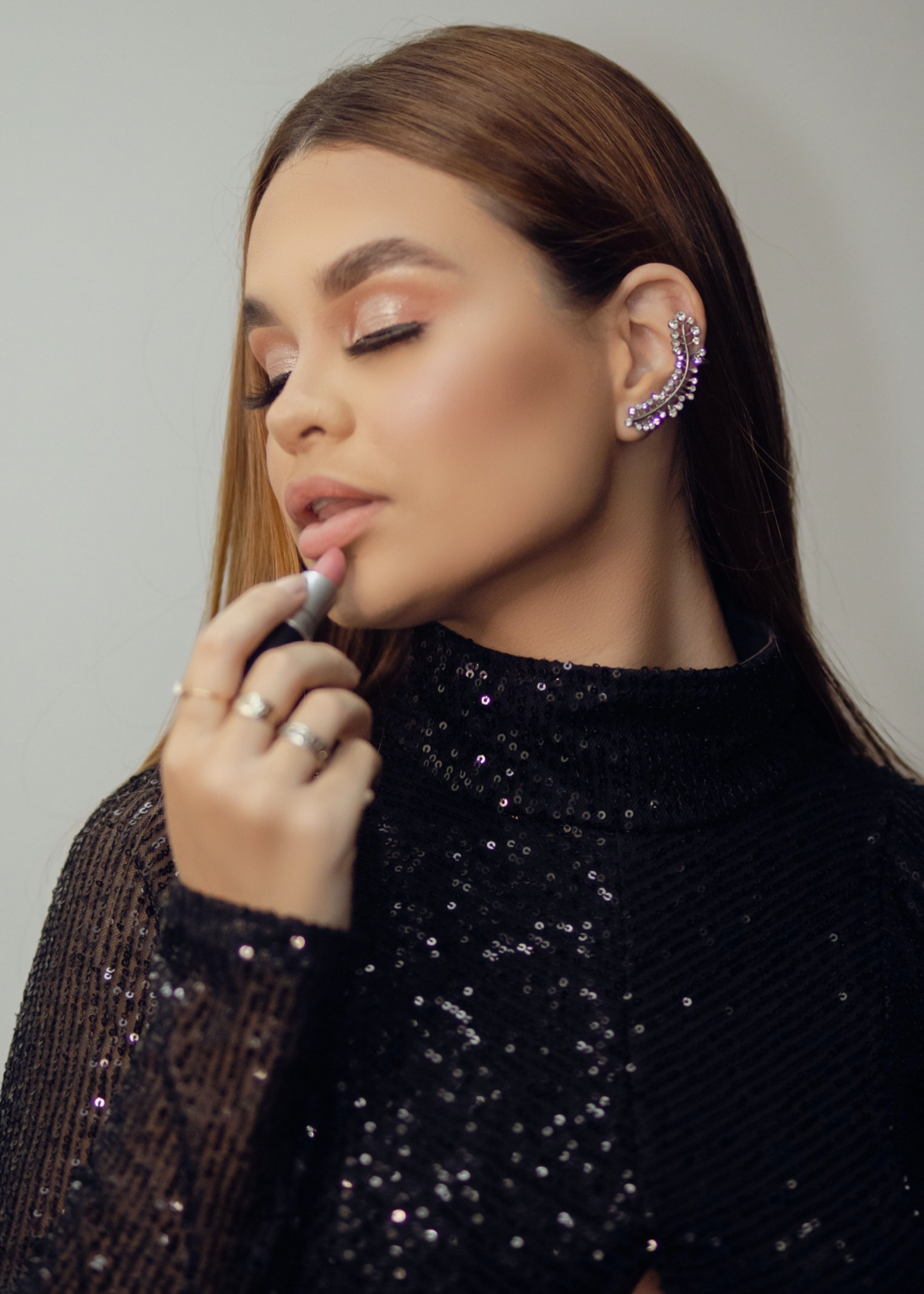 The Best Brownie Pink Lipsticks for a Natural Look