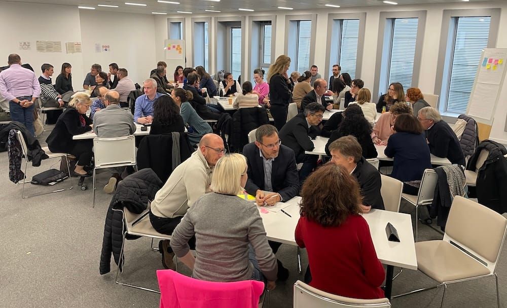 Retour d'expérience - Projet de formation des 450 managers de la Ville d'Annnecy sur 4 ans