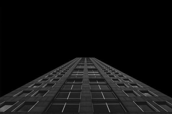 Investment Banks and Blockchain