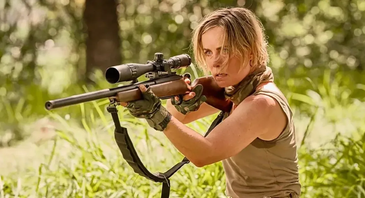 ‘Seven Snipers’ Review – The Australian Sharpshooter Thriller Misses the Mark