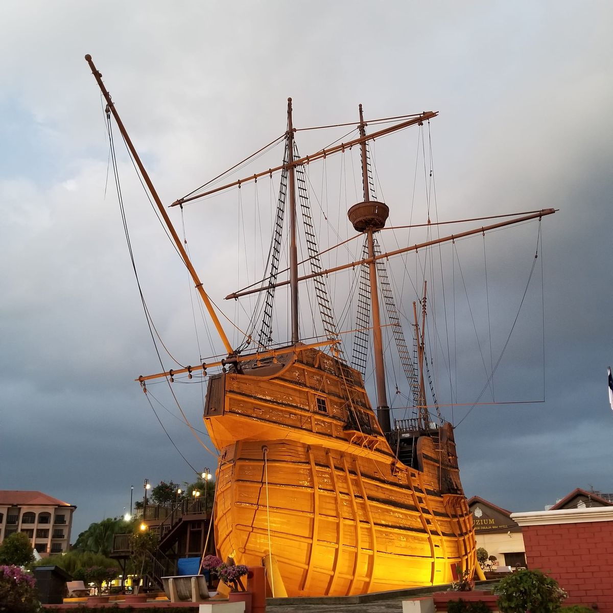 Search for the                          
Wreck of the Flor de la Mar