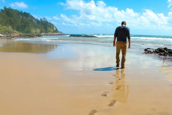 Solo vs. Group Travel