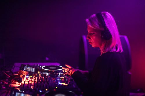 Electrizante es poco: el set en LAUT de Ofra en la noche Krewe x Operator Radio de la pasada Off Week '23