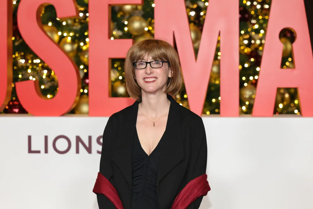 The author of a popular thriller is a Harvard-trained brain doctor