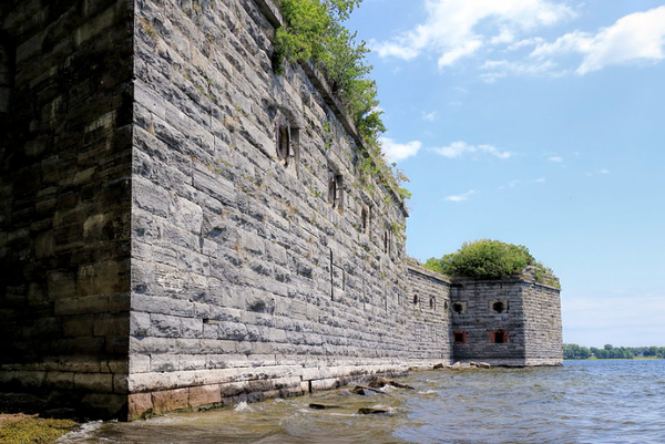 That time the US built a fort and put it in Canada by mistake