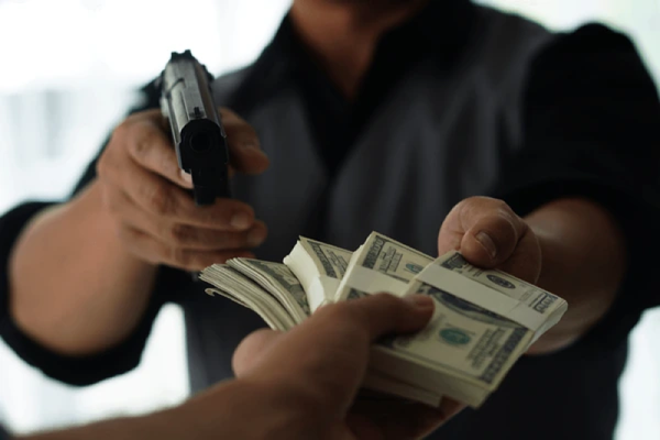 A strange bank robbery with one of the great notes of all time