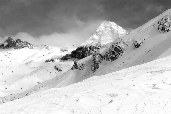 Did a climber leave his girlfriend to die on the mountain?