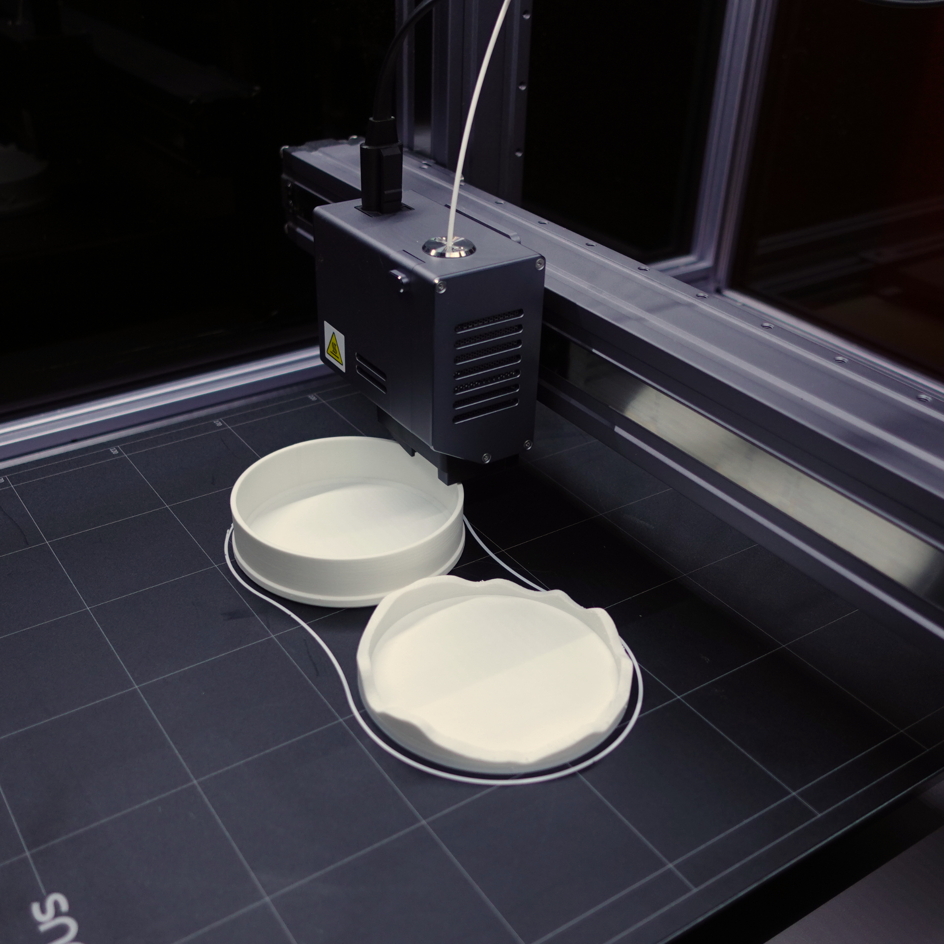 3D-Print the body and the lid