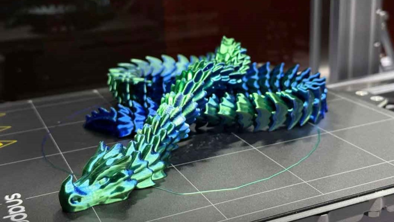 a grenn-blue 3d printed chinses loong