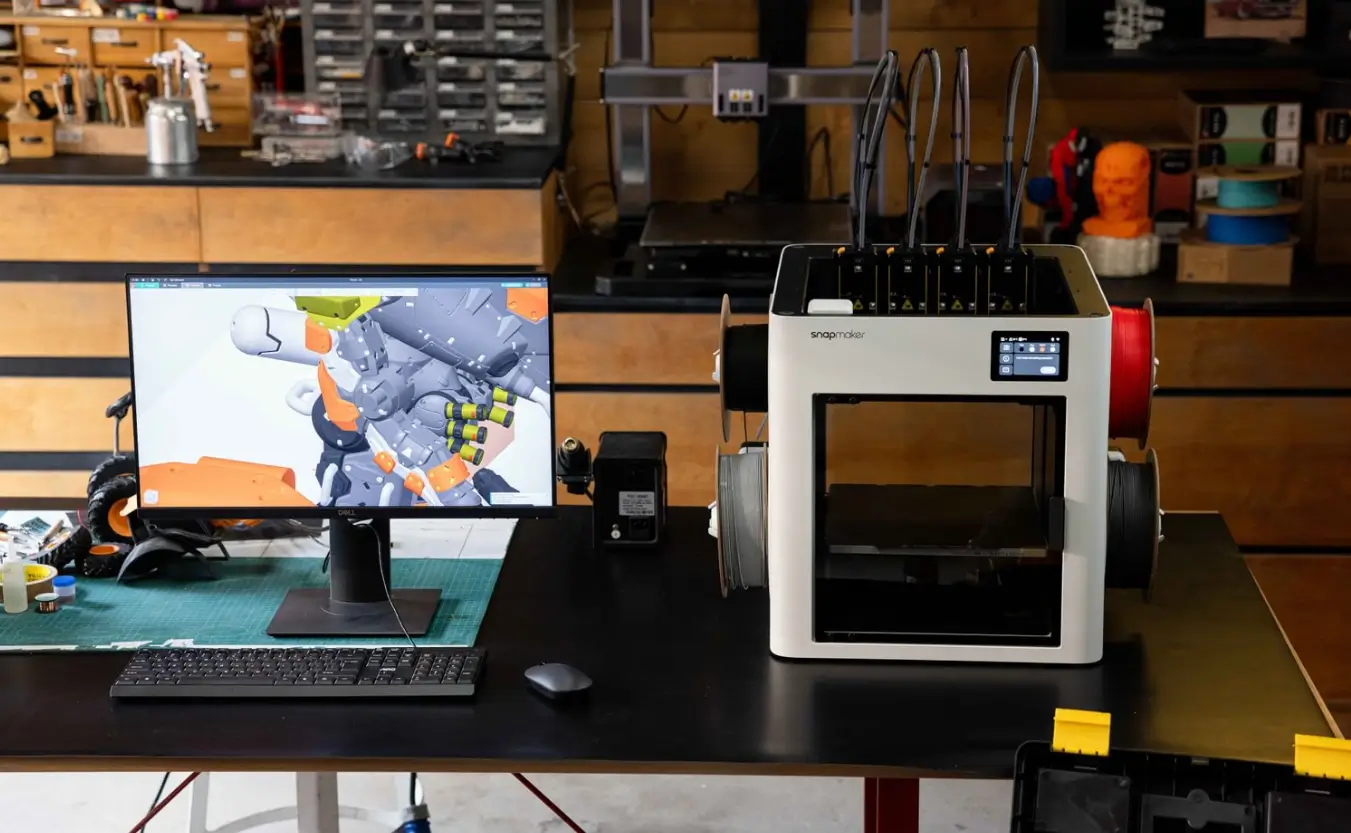 Snapmaker U1 complete 3D printing equipment ecosystem.
