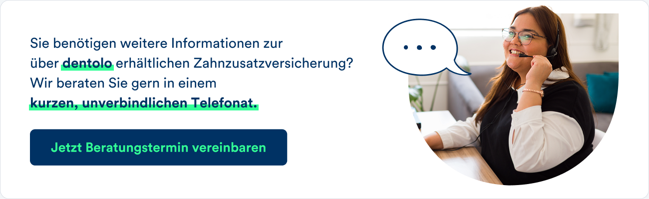 Ein Banner mit Button verweist darauf, dass wir Sie gern in einem kurzen. unverbindlichen Telefonat zu unseren Tarifen beraten. Daneben ist ein Bild einer Kundenberaterin mit Headset zu sehen.