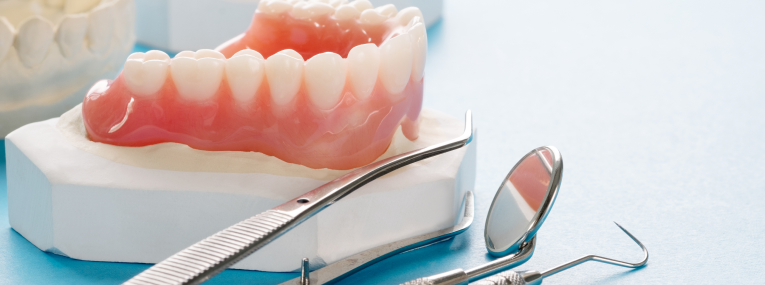 Zu sehen ist ein All-on-6 Implantat.