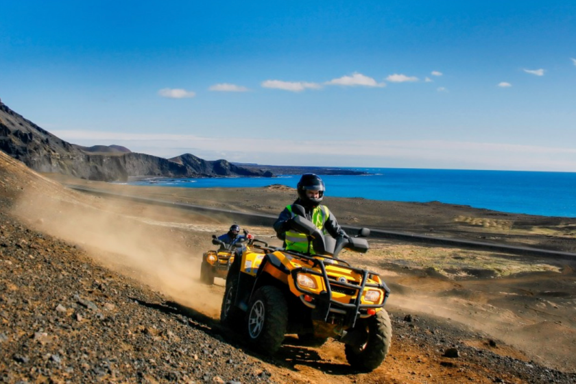 Vacances-ete-activite-originale-Quad-Islande