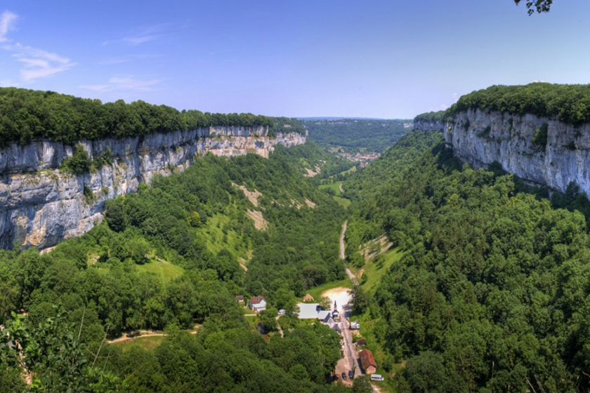 Randonnées Jura sentier Cirque de Baume les Messieurs
