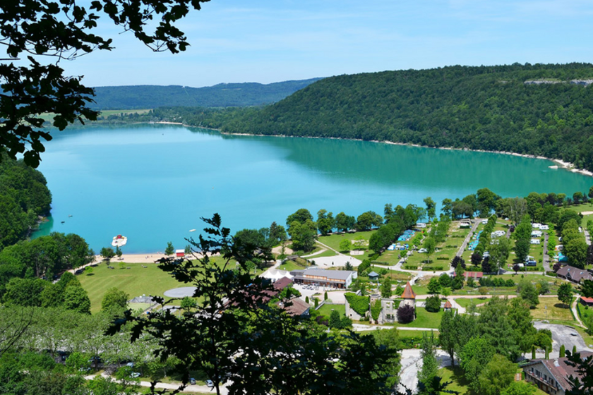 Randonnées Jura sentier Lac des Rousses