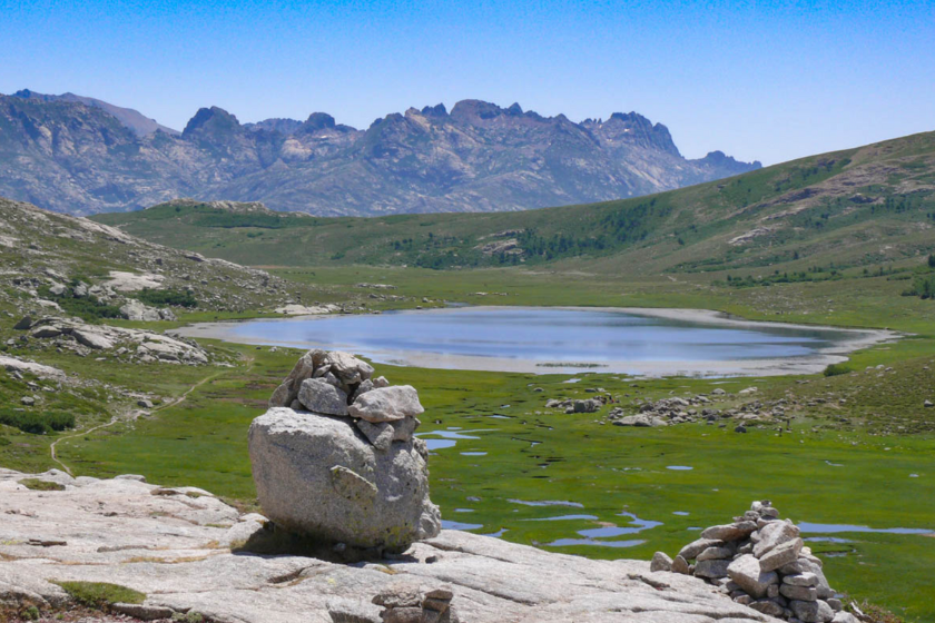 Randonnées en Corse sentier Lac de Nico