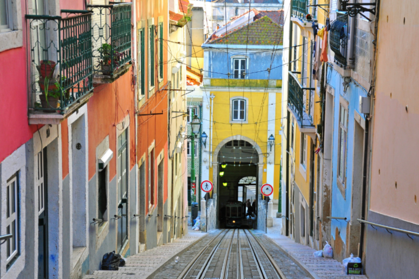 Vacances senior solo partez découvrir Lisbonne